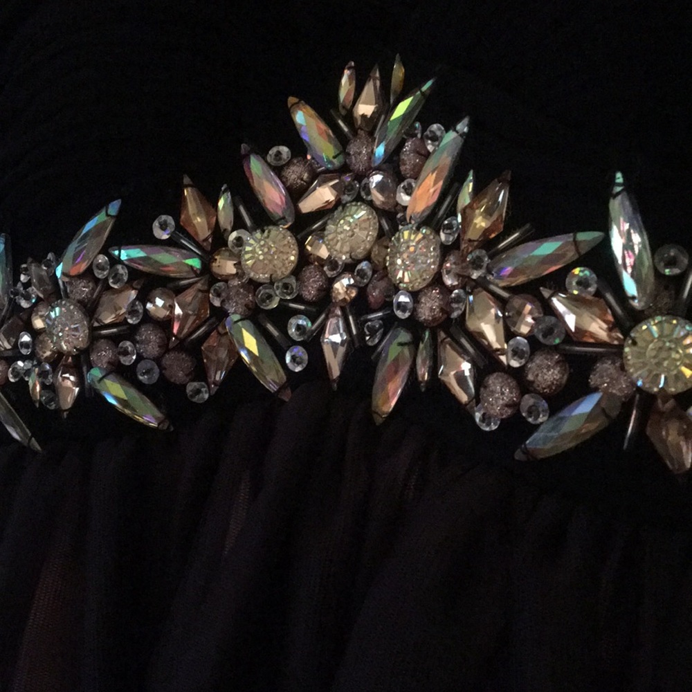 PROM DRESS - Picture 5 of 8